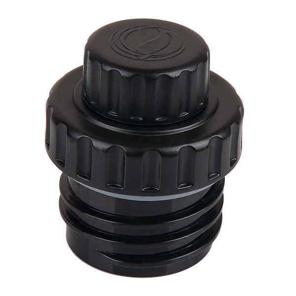 Hochwertiger PP Deckel mit kleiner Öffnung. Leicht und langlebig. Eine Flasche für das Leben.